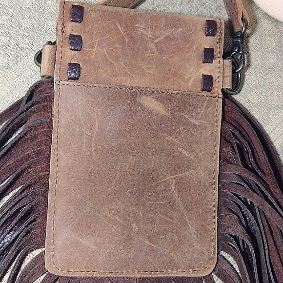 STS Ranch Distressed Leather Fringe Phone Crossbody bag - Picture 4 of 10